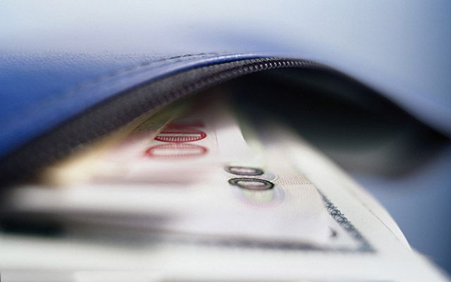 黄金突然暴涨冲破2100美元跌入谷底，本周非农来袭！