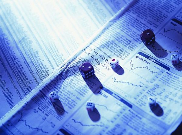 三大要素划定2000美元下限，2024年黄金走势展望